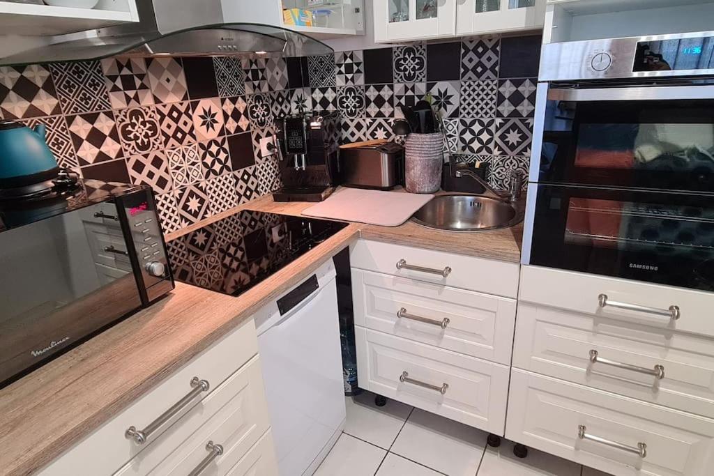 מונט-לה-ג'ולי Charmant Logement Avec Jacuzzi מראה חיצוני תמונה