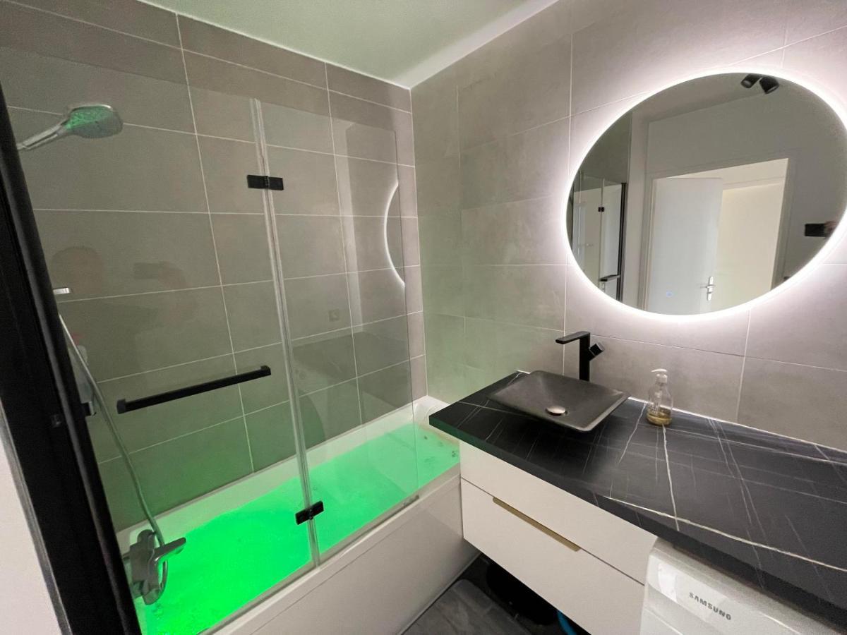 מונט-לה-ג'ולי Charmant Logement Avec Jacuzzi מראה חיצוני תמונה